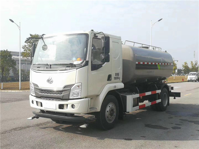 国六柳汽乘龙洒水车,东风12吨环卫绿化洒水车,程力洒水车