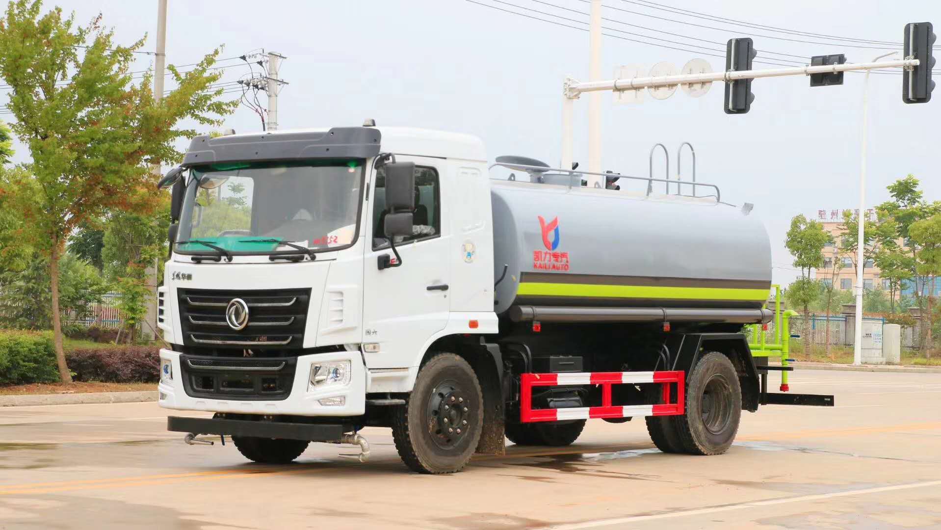 国六东风12吨环卫洒水车_12方华神F5绿化喷洒车