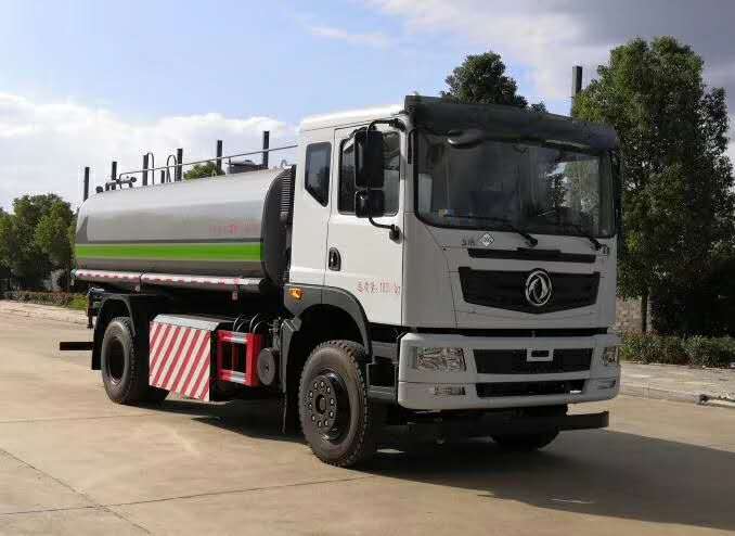 国六15吨东风新能源洒水车_天然气洒水车_环卫洒水车