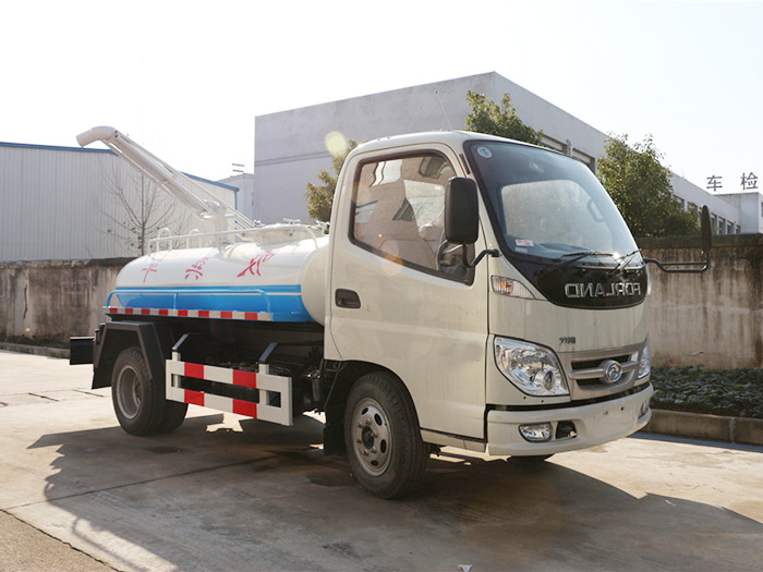 3方福田小卡吸粪车