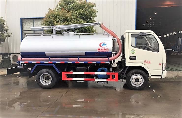 5方东风多利卡吸粪车