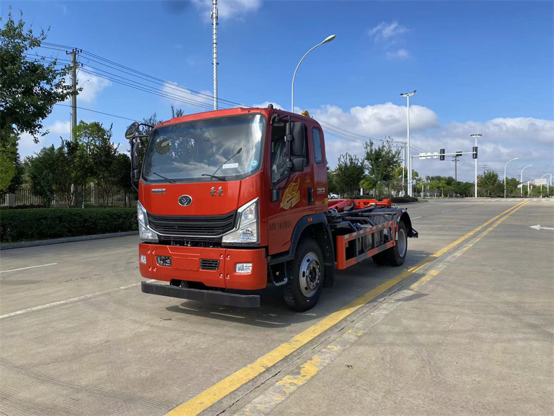 重汽豪曼8方勾臂垃圾车,8方建筑垃圾车