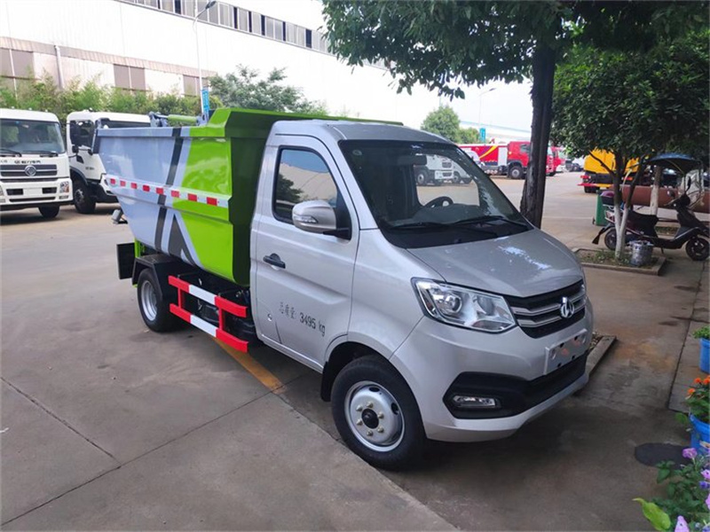 长安4方无泄漏垃圾车,后挂桶垃圾清运车