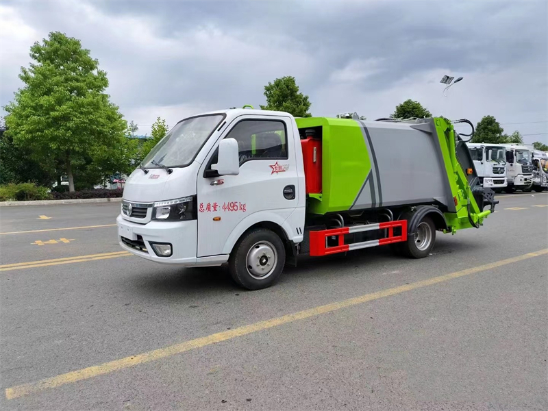 蓝牌东风压缩垃圾车,地库垃圾清运车