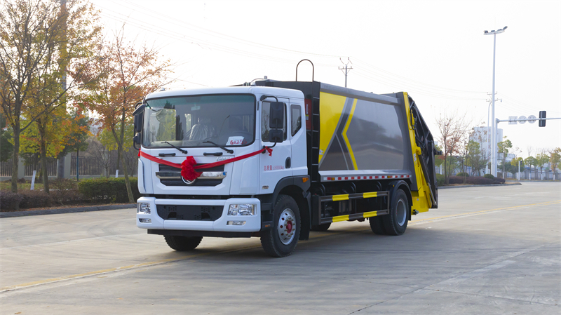 东风多利卡18方压缩垃圾车,18方垃圾压缩车多少钱