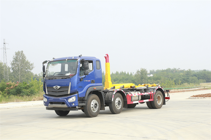 福田小三轴20方钩臂垃圾车,20吨垃圾多少钱