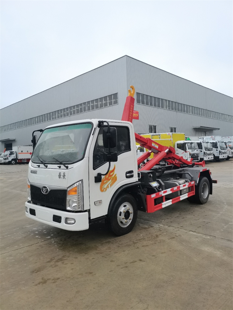 重汽豪曼蓝牌地下室钩臂垃圾车多少钱