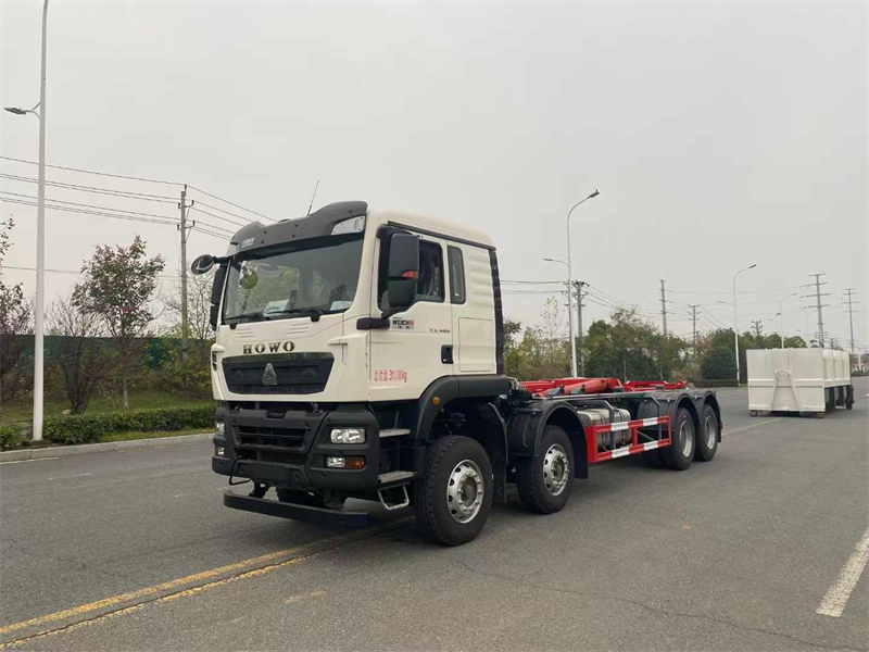 重汽豪沃20方勾臂垃圾车高效环卫新伙伴