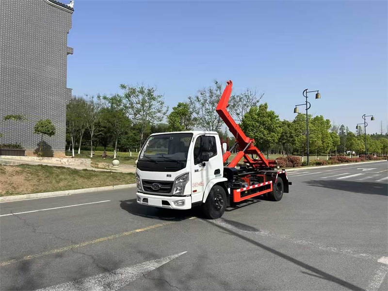 蓝牌南骏勾臂垃圾车