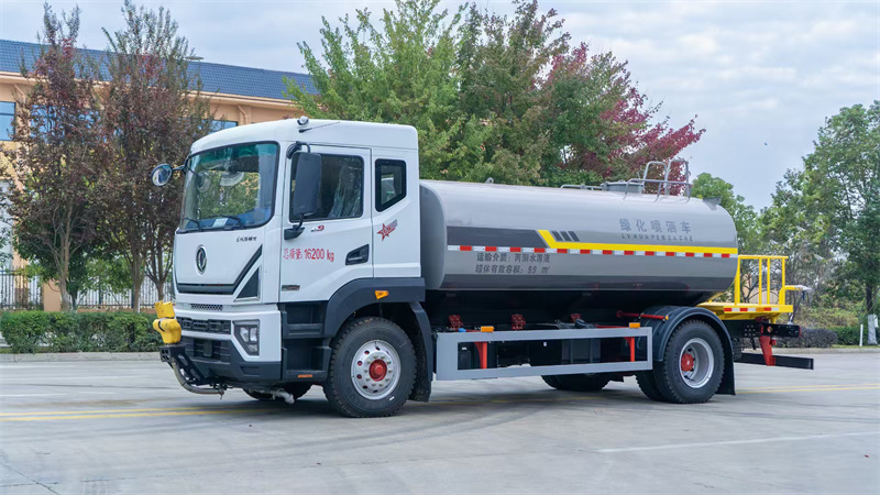 新款12吨东风多利卡D9绿化喷洒车