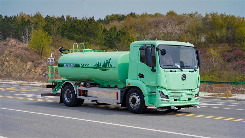 14吨星辰纯电动绿化喷洒车智能绿化新体验