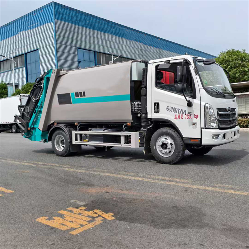 7方福田领航压缩垃圾车