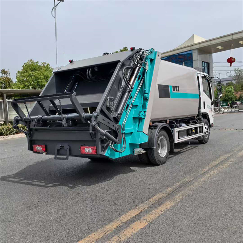 7方福田领航压缩垃圾车