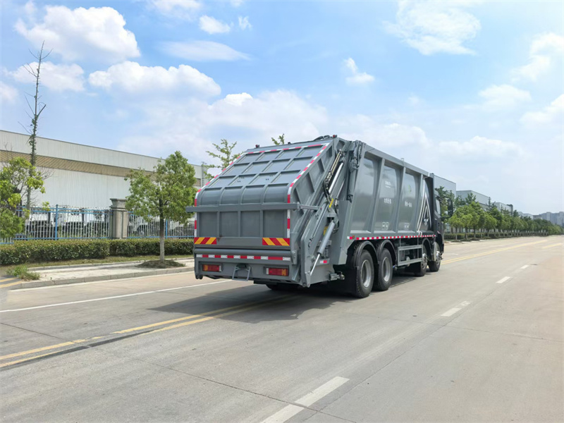  东风天锦前四后八压缩垃圾车