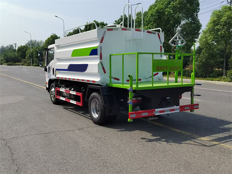 7吨蓝牌重汽王牌绿化喷洒车