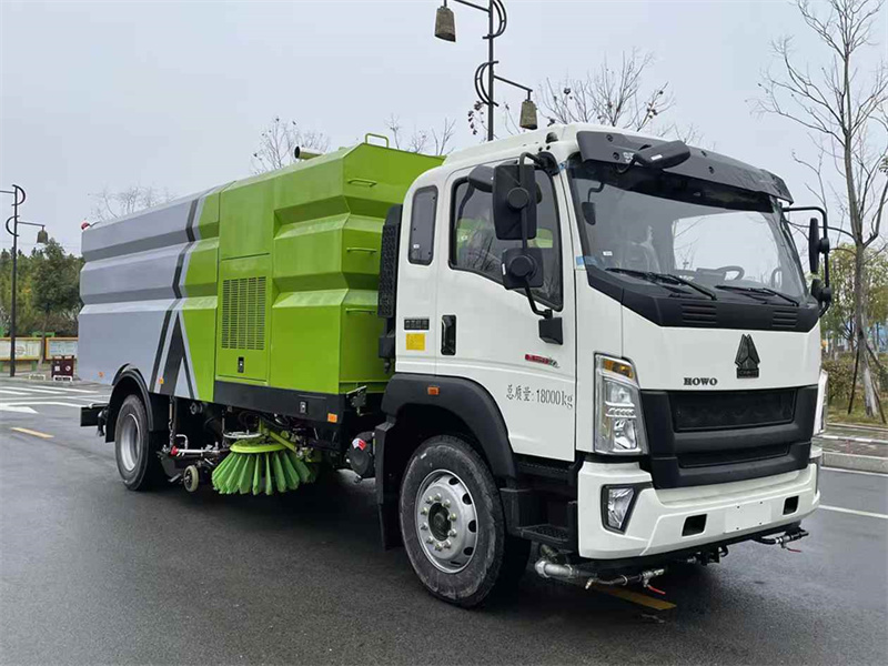 16方重汽豪沃道路洗扫车