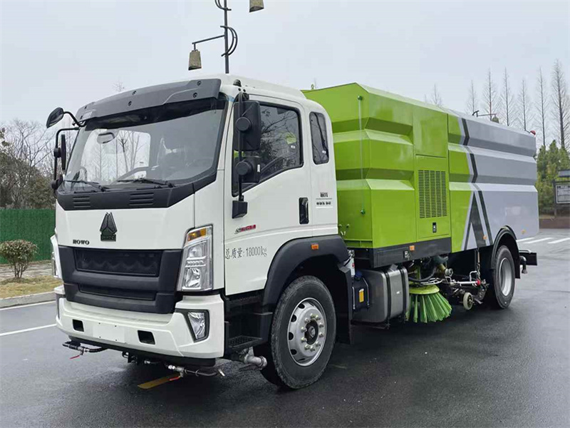 16方重汽豪沃道路洗扫车