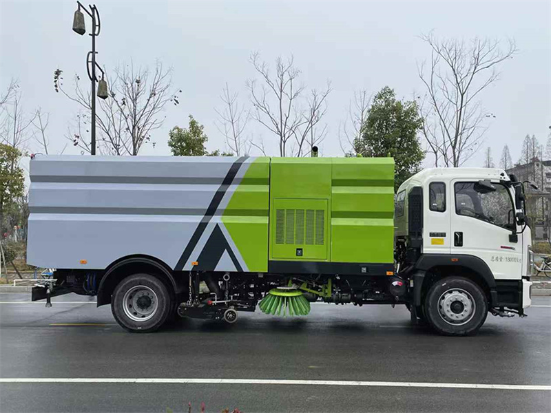 16方重汽豪沃道路洗扫车