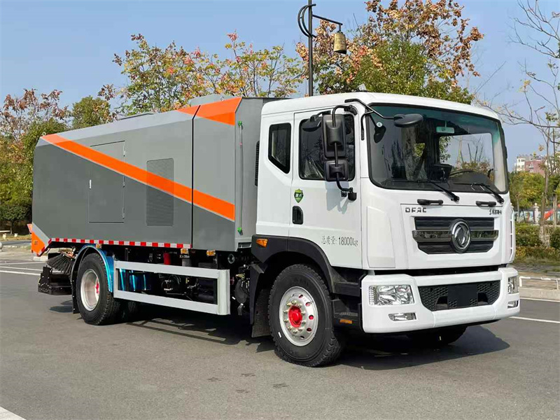 12方东风多利卡D9四季清扫车