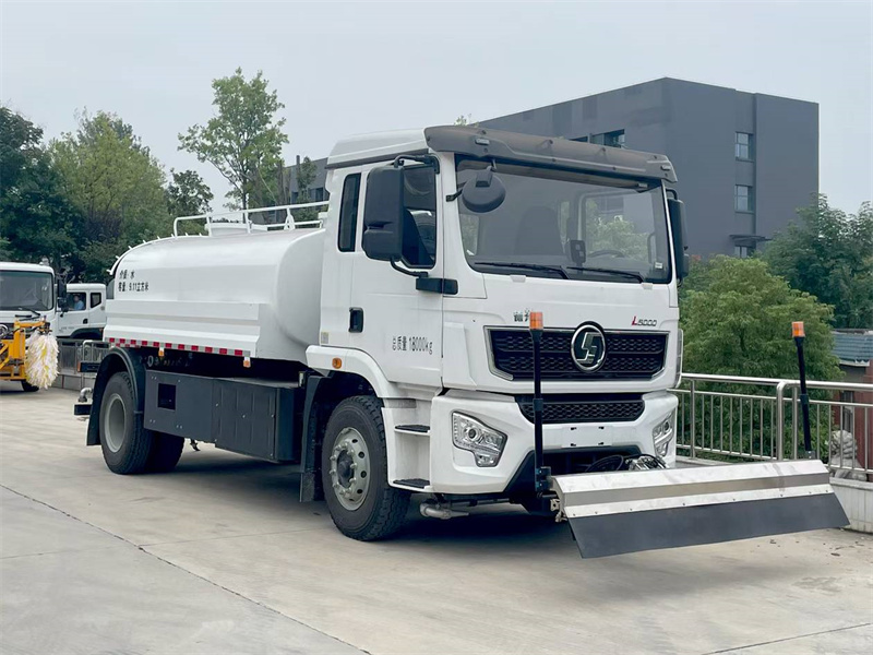 10吨陕汽德龙纯电动路面养护车