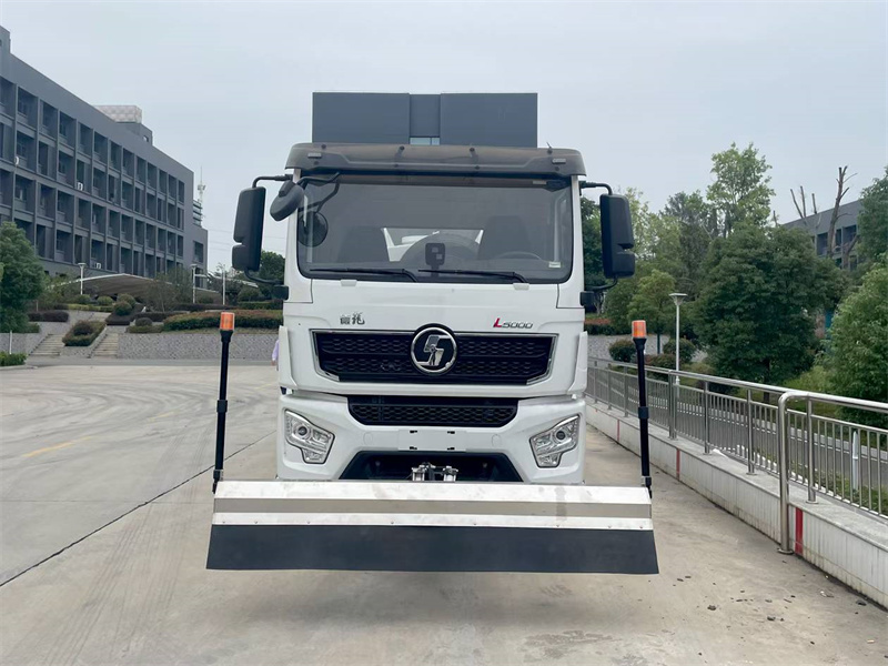 10吨陕汽德龙纯电动路面养护车