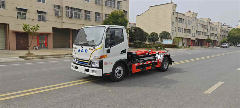 油电混动江淮骏铃勾臂垃圾车