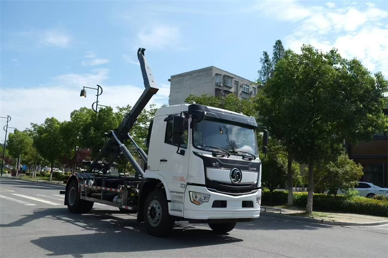 陕汽德龙L5000钩臂垃圾车