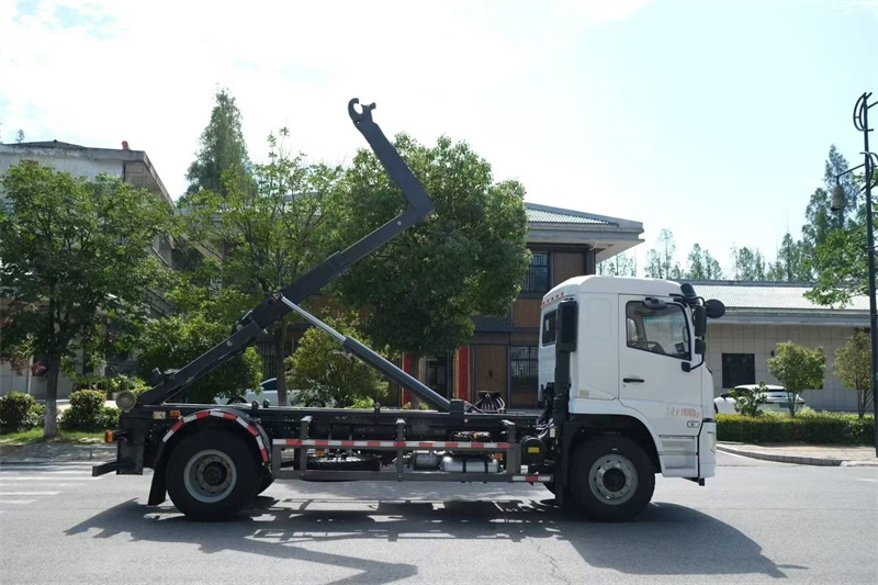 陕汽德龙L5000钩臂垃圾车