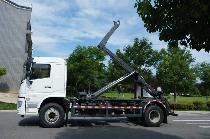 陕汽德龙L5000钩臂垃圾车