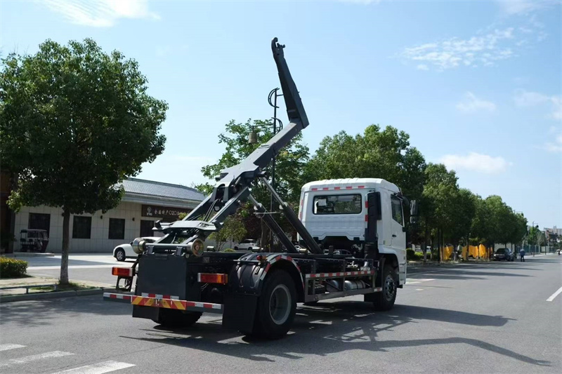 陕汽德龙L5000钩臂垃圾车