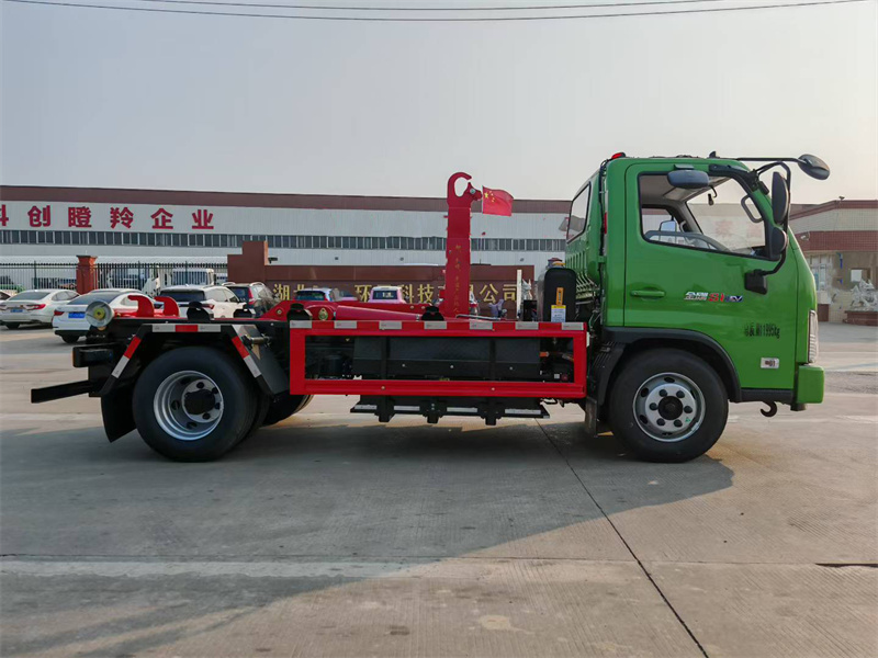 纯电动福田金刚勾臂垃圾车