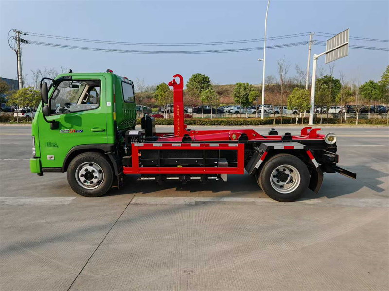 纯电动福田金刚勾臂垃圾车