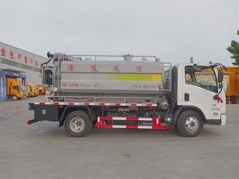 6方柳汽分体式清洗吸污车
