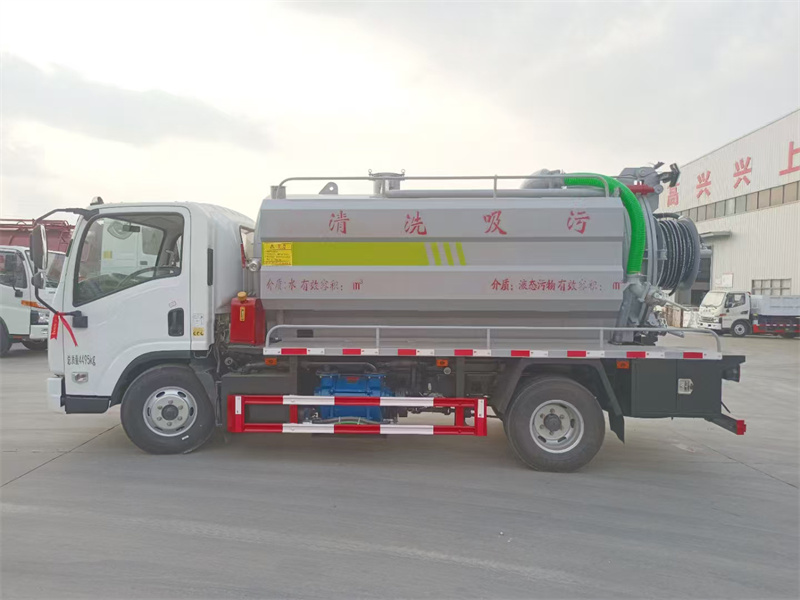 6方柳汽分体式清洗吸污车