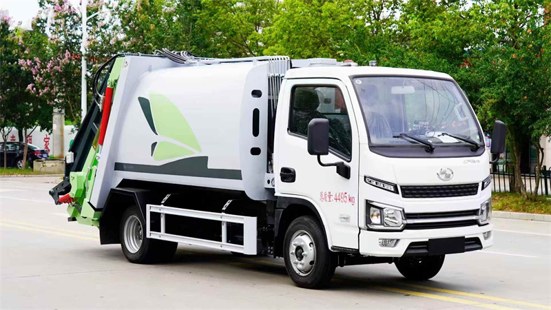 6方跃进纯电动压缩垃圾车