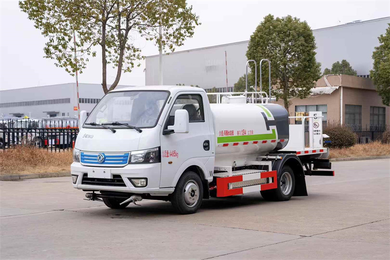  3吨东风华神纯电动绿化喷洒车