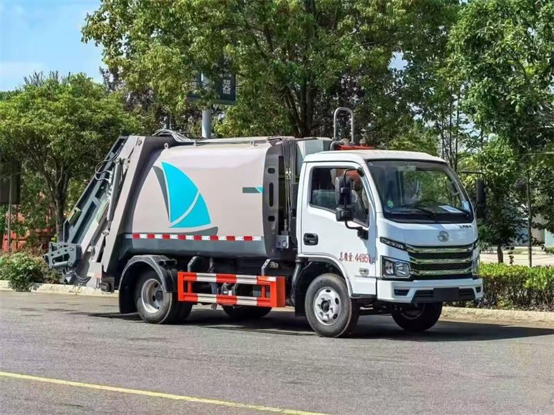 6方跃进蓝牌压缩垃圾车