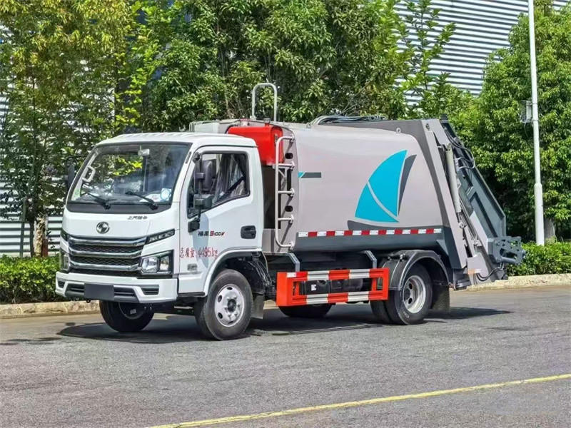 6方跃进蓝牌压缩垃圾车