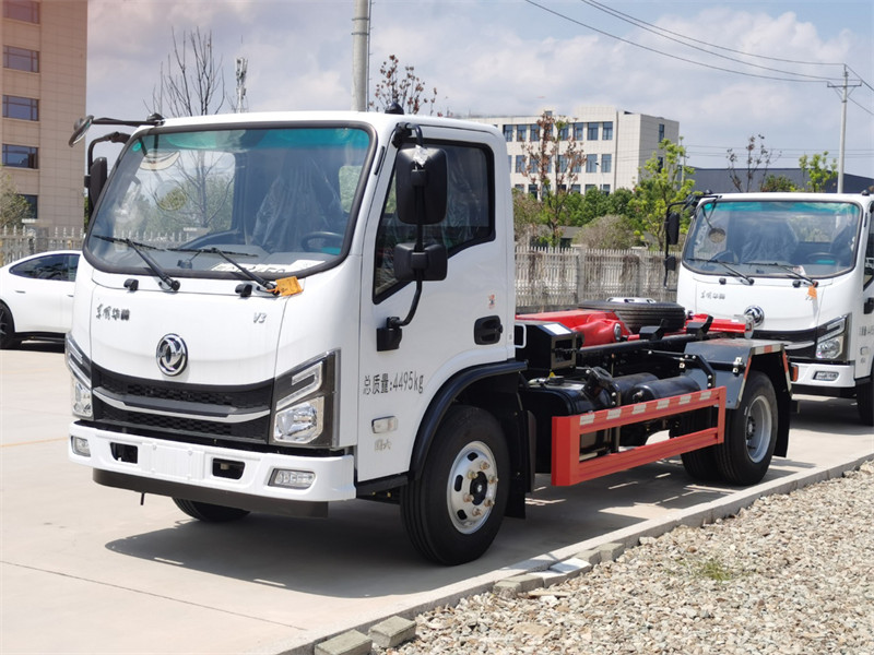 蓝牌东风华神钩臂垃圾车