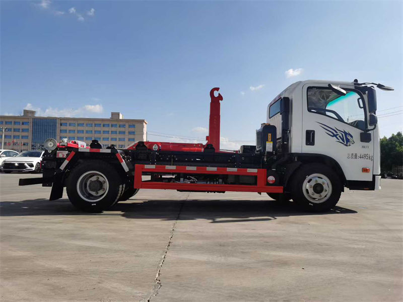 蓝牌重汽王牌钩臂垃圾车