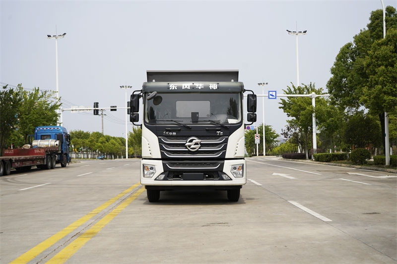 18方纯电动华神T5厢式垃圾车