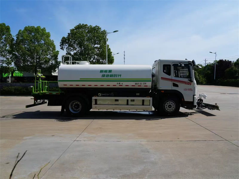 12吨东风华神纯电动清洗洒水车