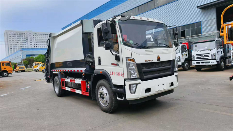 12方重汽豪沃压缩垃圾车