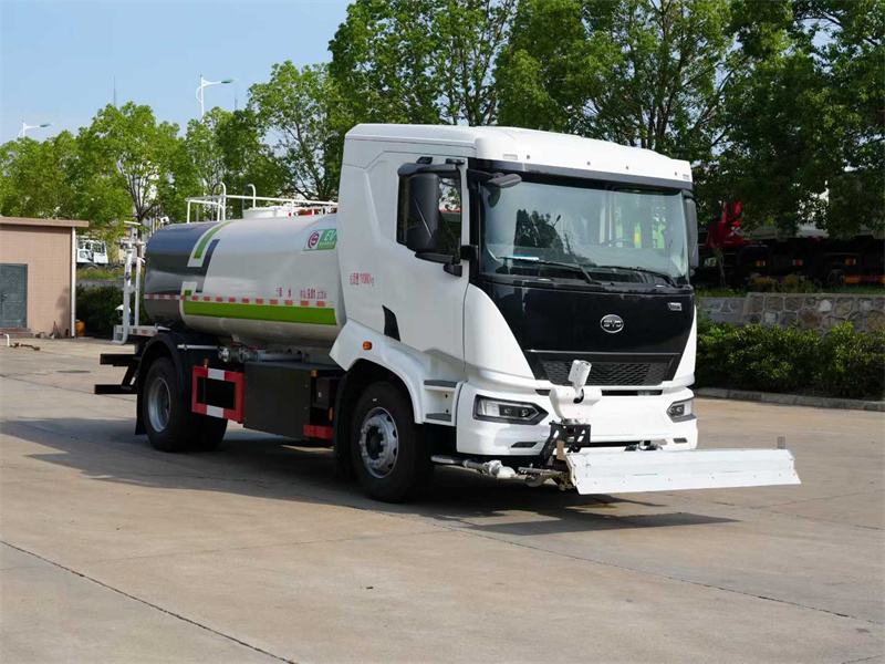 12吨比亚迪纯电动清洗洒水车