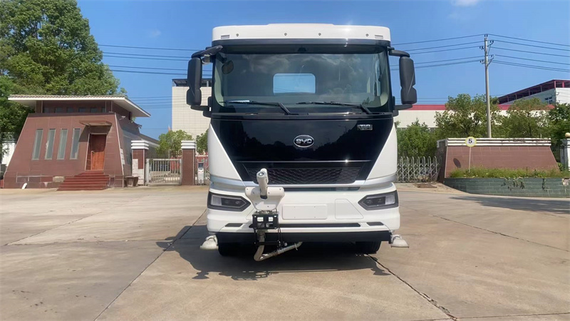 12吨比亚迪纯电动清洗洒水车