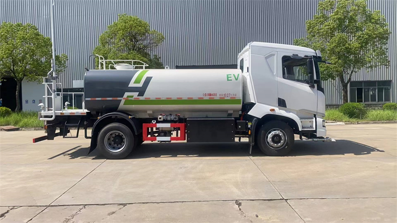 12吨比亚迪纯电动清洗洒水车