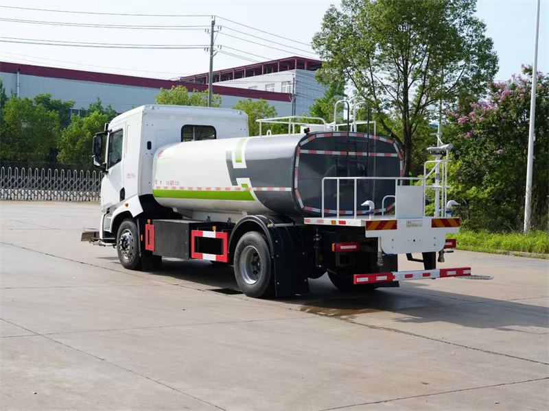 12吨比亚迪纯电动清洗洒水车