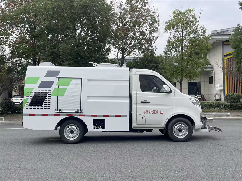 2吨长安纯电动路面养护车