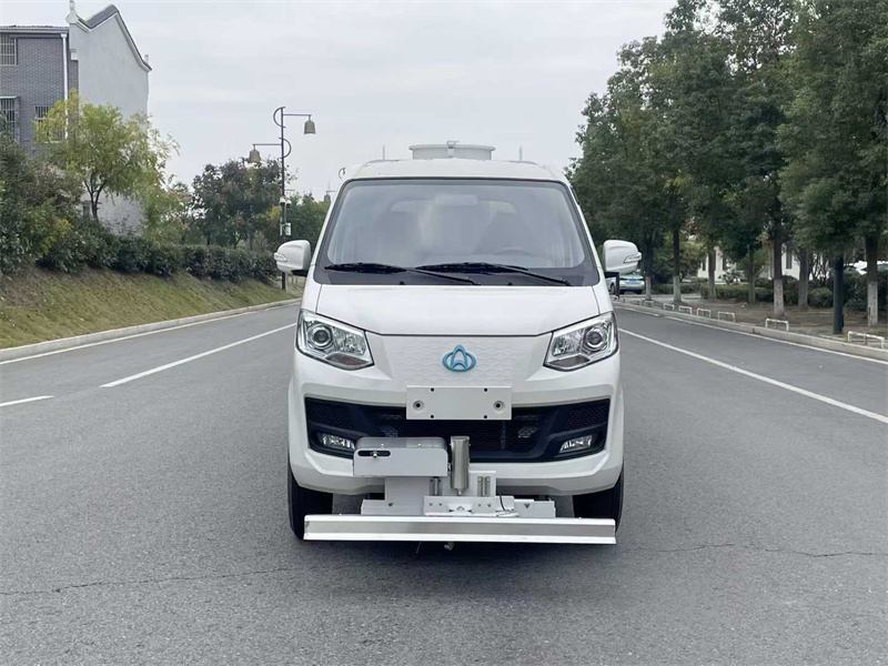 2吨长安纯电动路面养护车