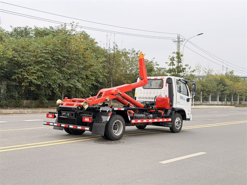 油电混动福田金刚S3勾臂垃圾车